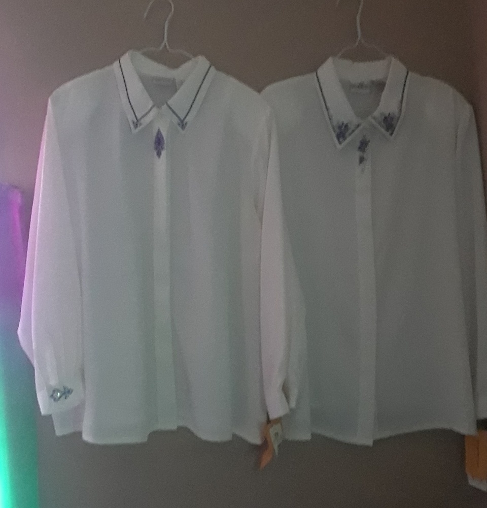 2/$10 Koret Women's  L/S Blouses